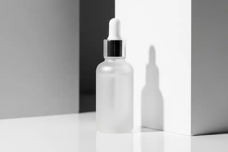 Product image with adjusted shadow and reflection for balanced clean look